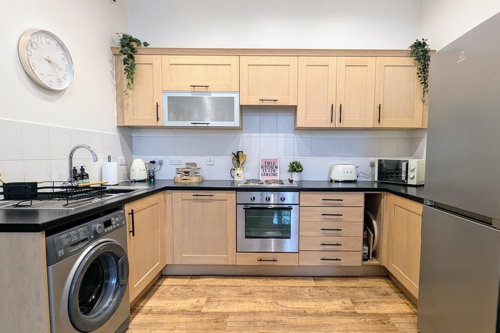 PXL_20241101_1032...