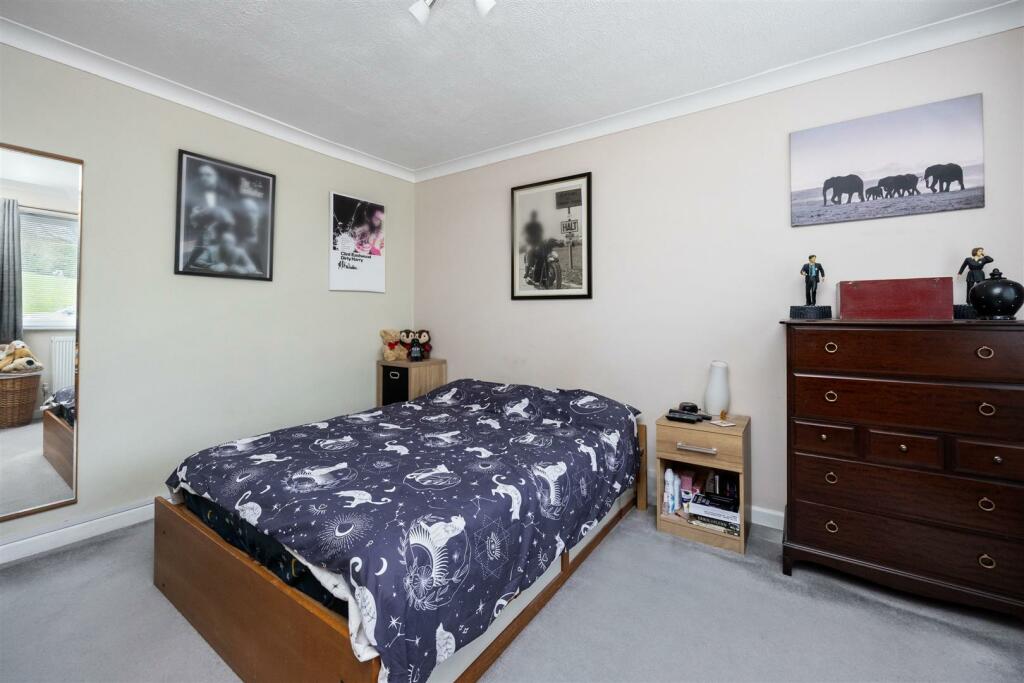 Hangleton Way 25 BEDROOM.jpeg