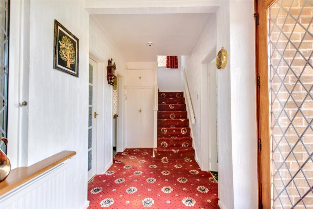 Entrance Hall_2.jpeg