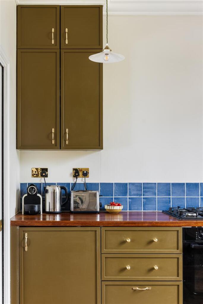 Grosvenor Park Road E17