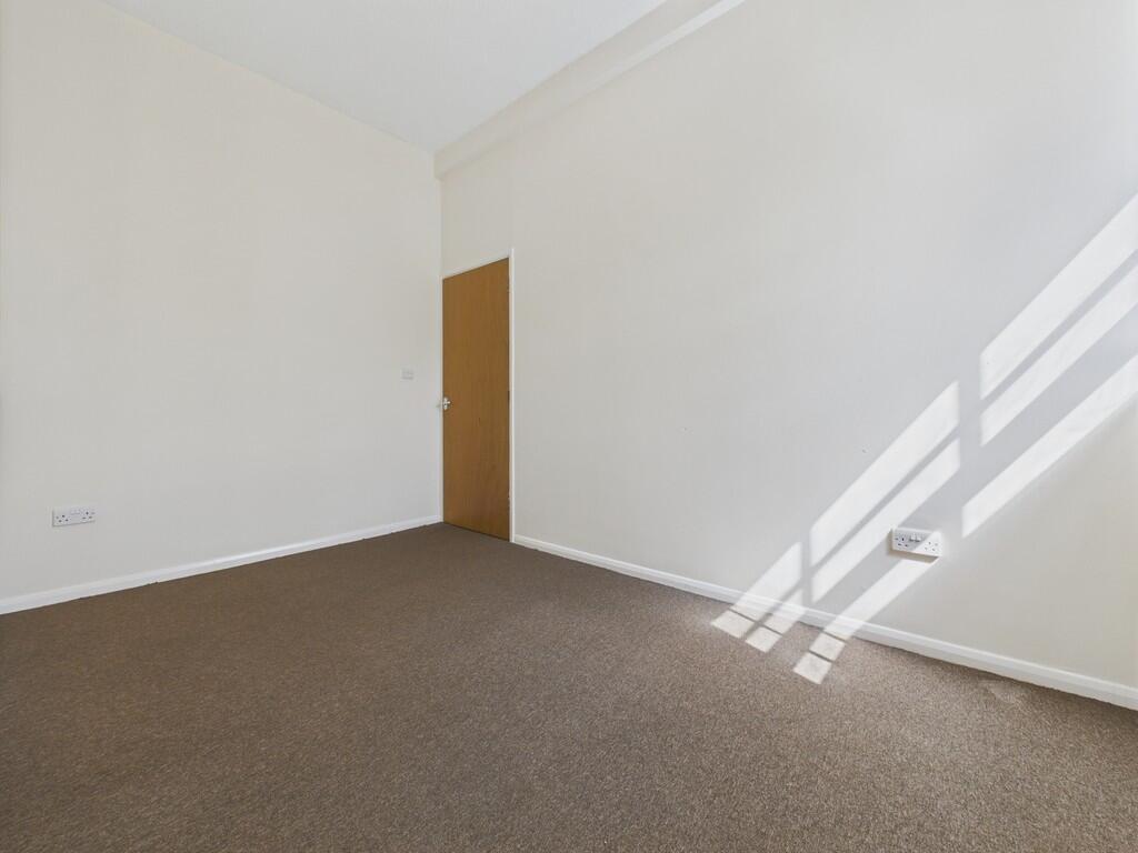 CAM04273G0-PR0163...