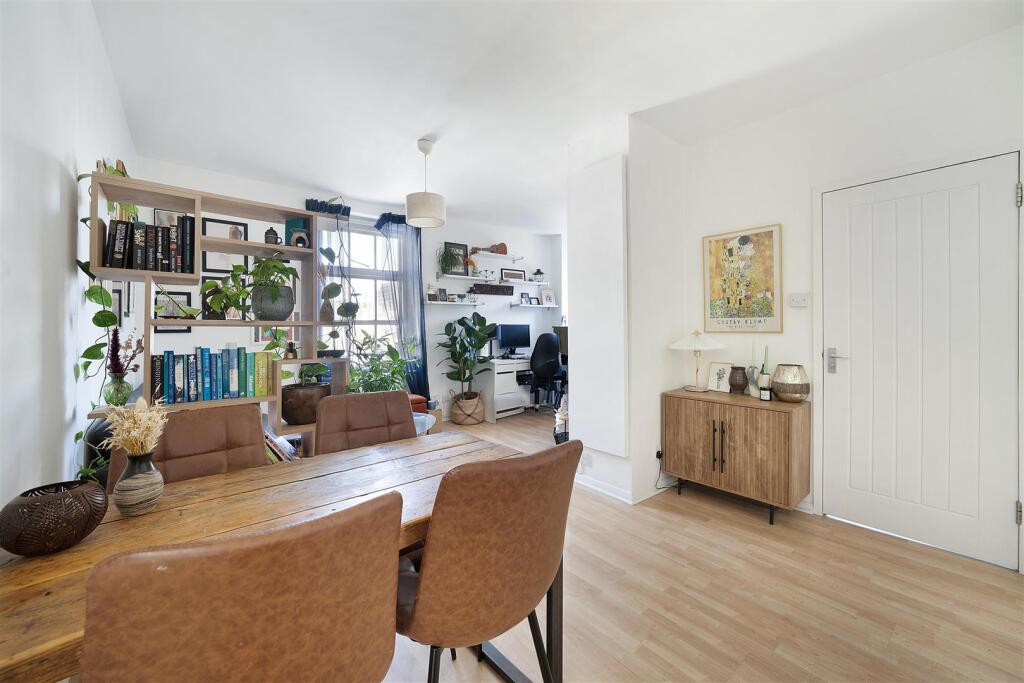 Reception Room/Dining Room