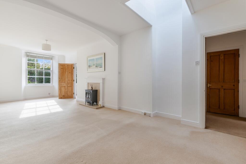 A07 - 3 Courtlands Torquay - 250414