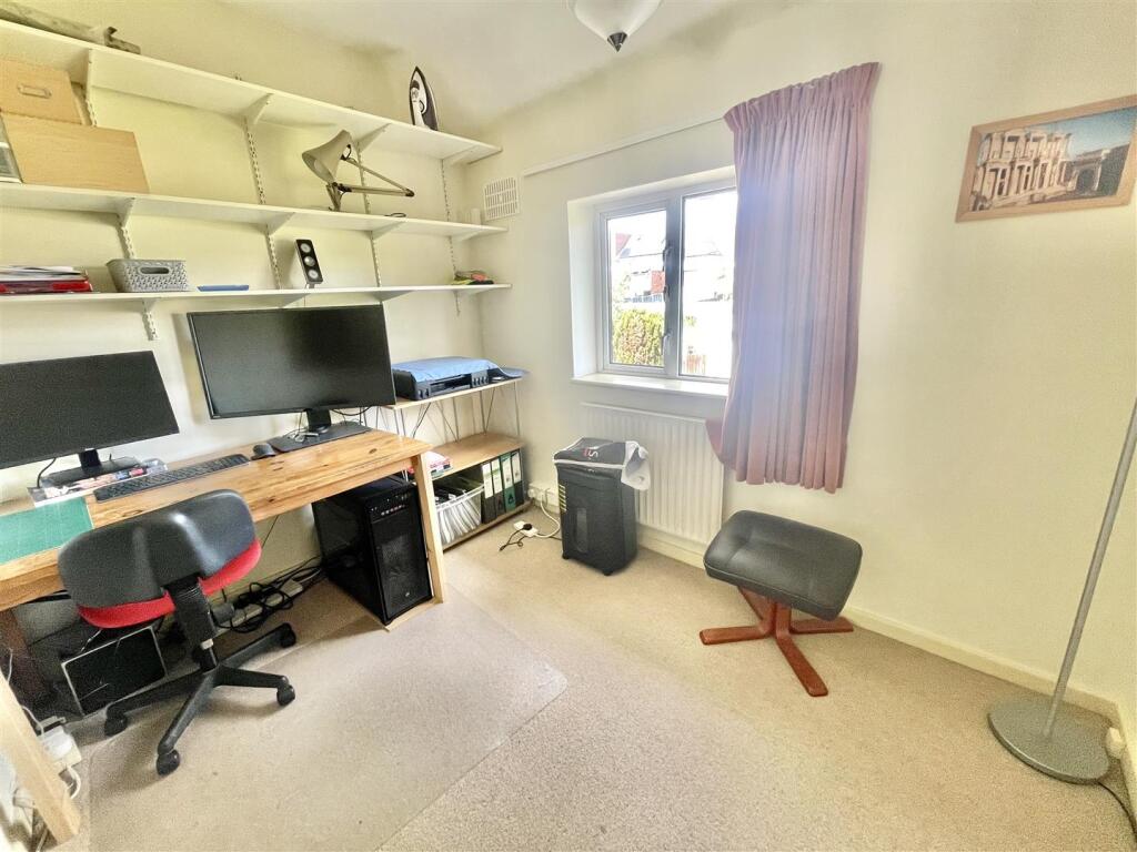 bedroom 3.jpg
