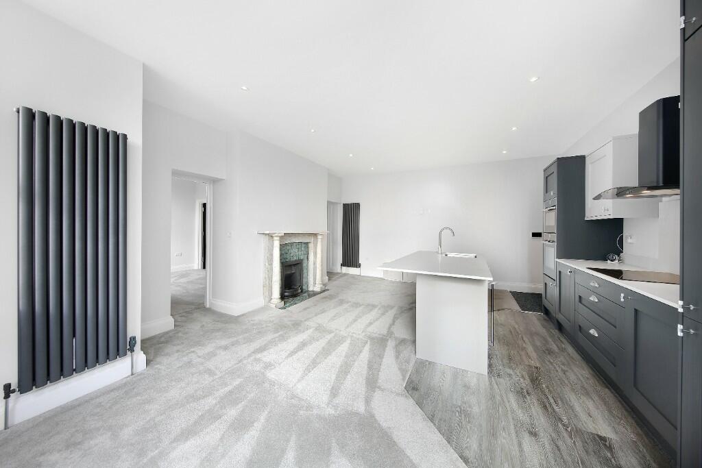 Living / Kitchen