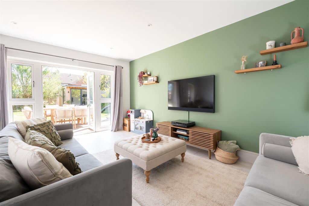 23 Saxon End, Pirton-18.jpg