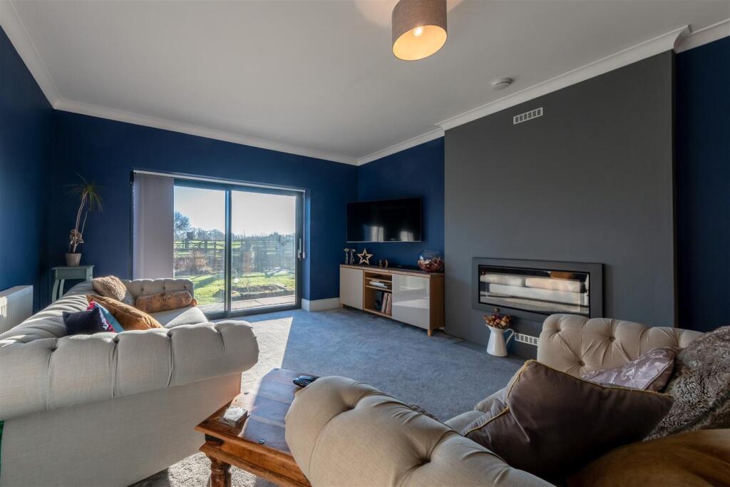 4 Marsh Lane-019.jpg