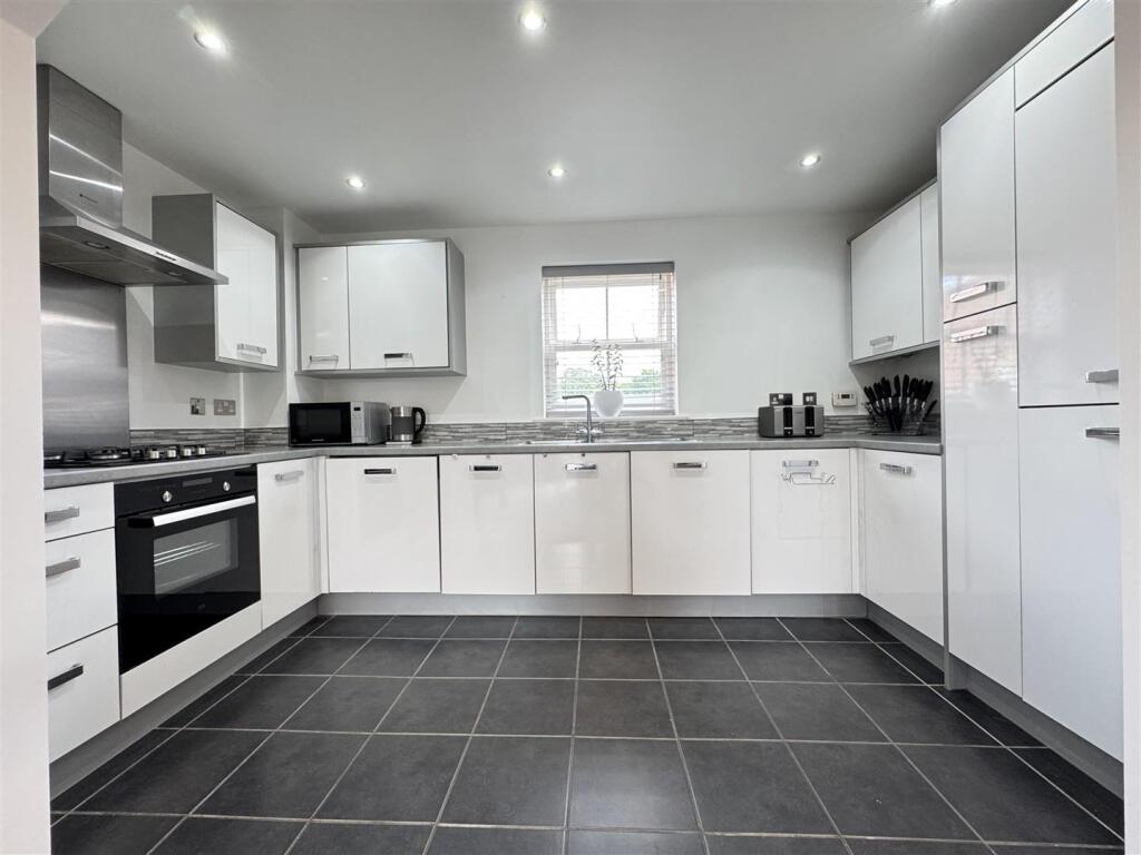 IMG_3805 (Large).JPG