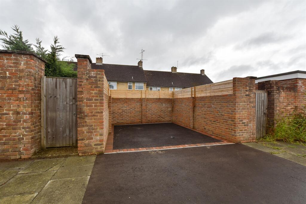 Driveway/Parking