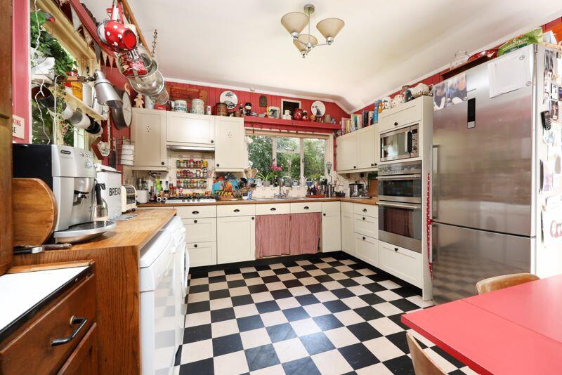 Kitchen/Breakfast Room