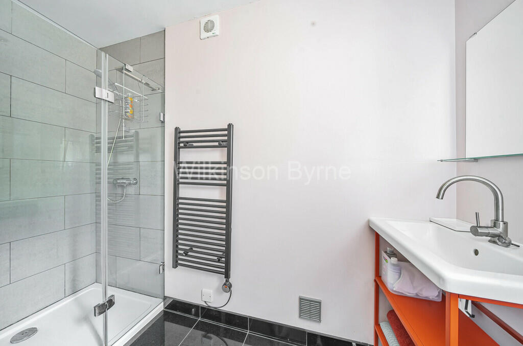 7a7c199c-fa5b-408...