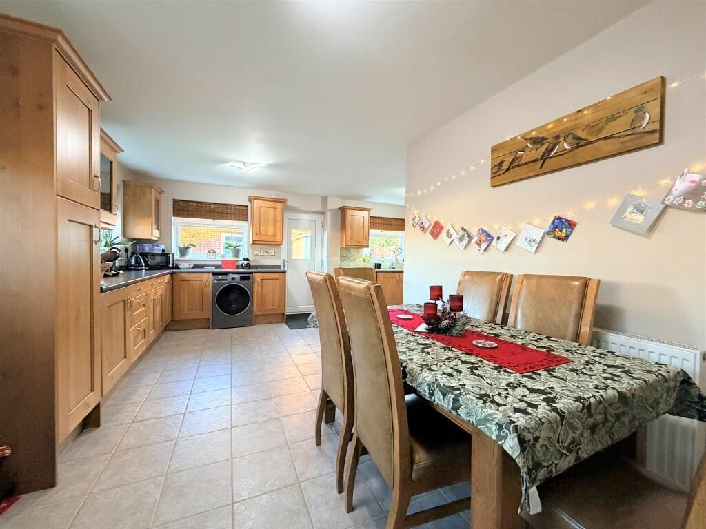 KITCHEN AND DININ...