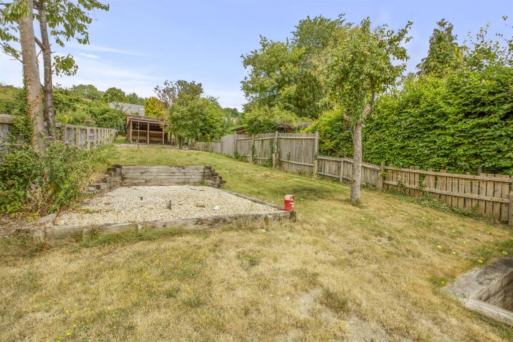 93 Southfield Road, HP13 5LB-11.jpg