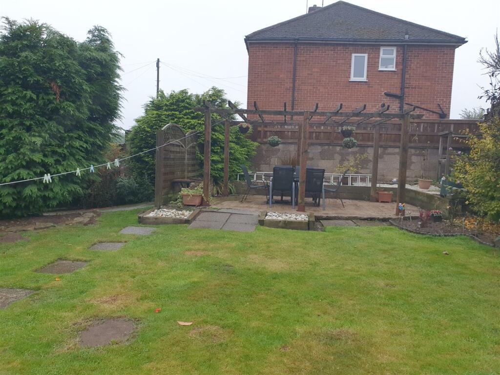 ADDITIONAL OUTSIDE PHOTOS