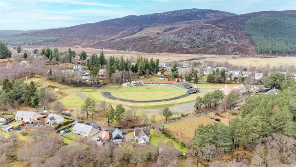 Show Ground