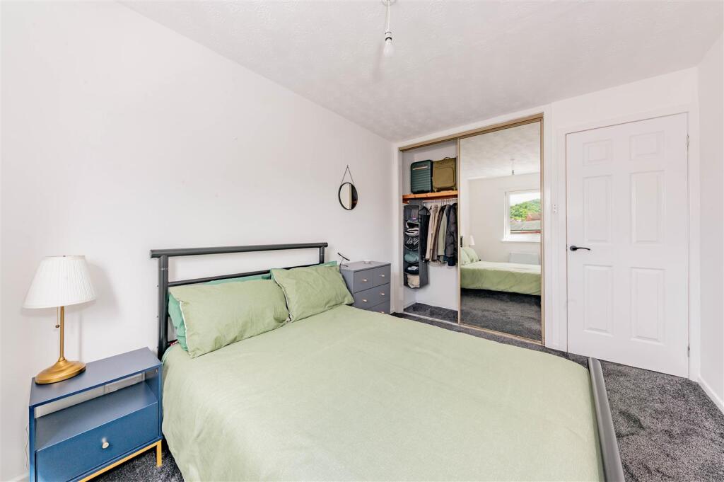 Flat 9 - 99 Strathmartine Road Dundee (5).JPG