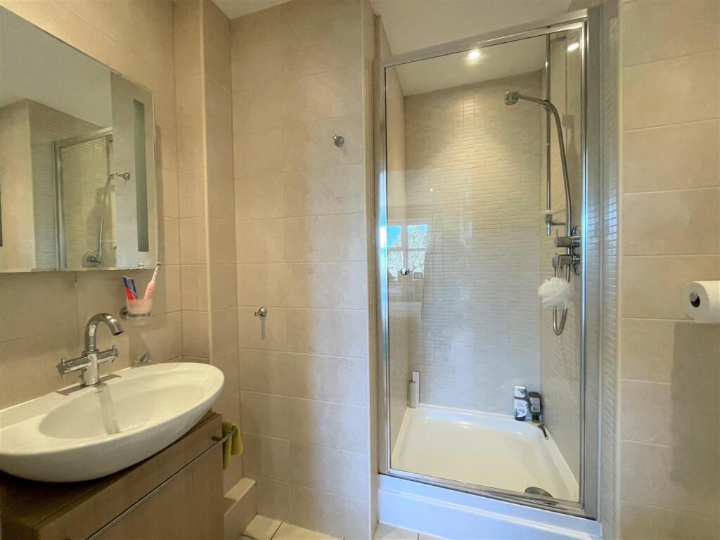 Ensuite Shower Room