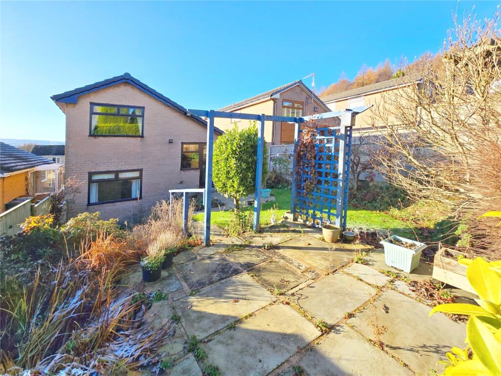 Patio &amp; Lawn Gardens