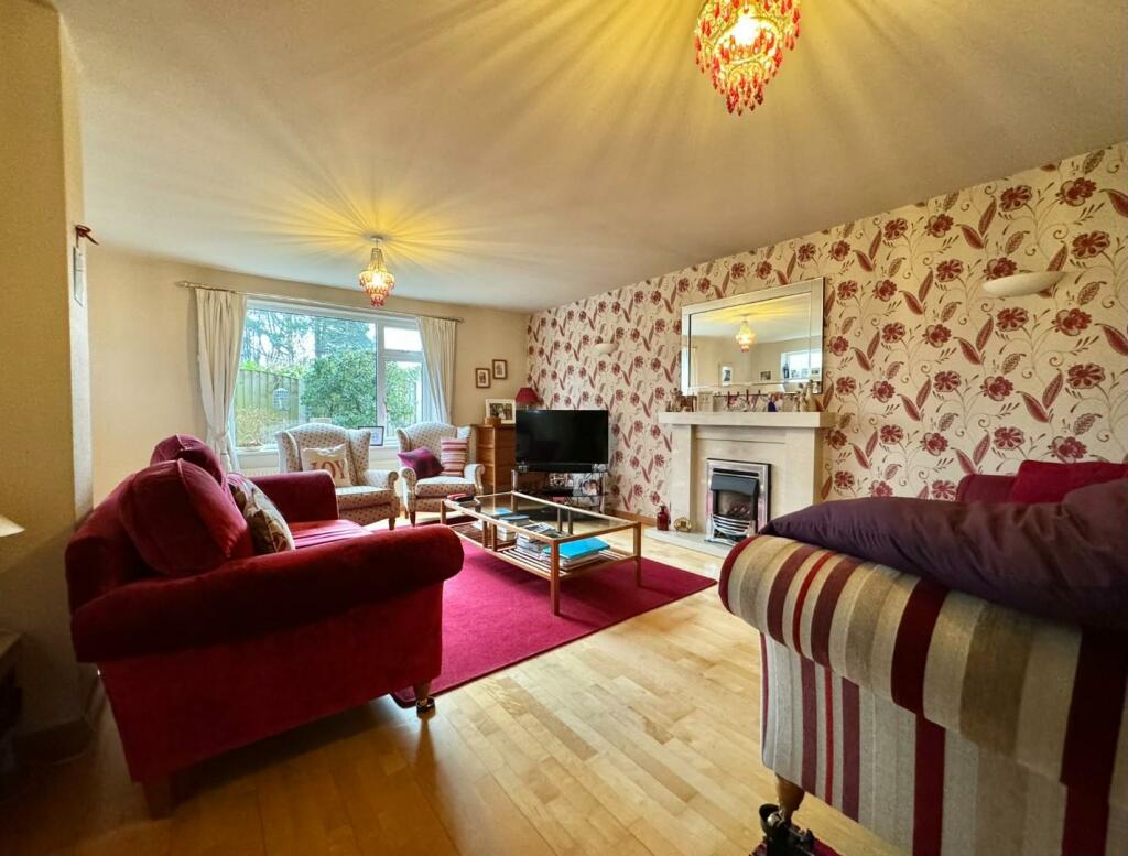 FAMILY LOUNGE
