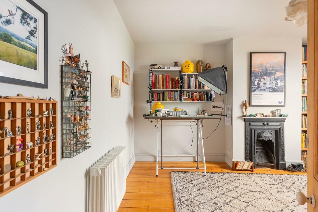 3F3AHD - Bedroom J.jpg