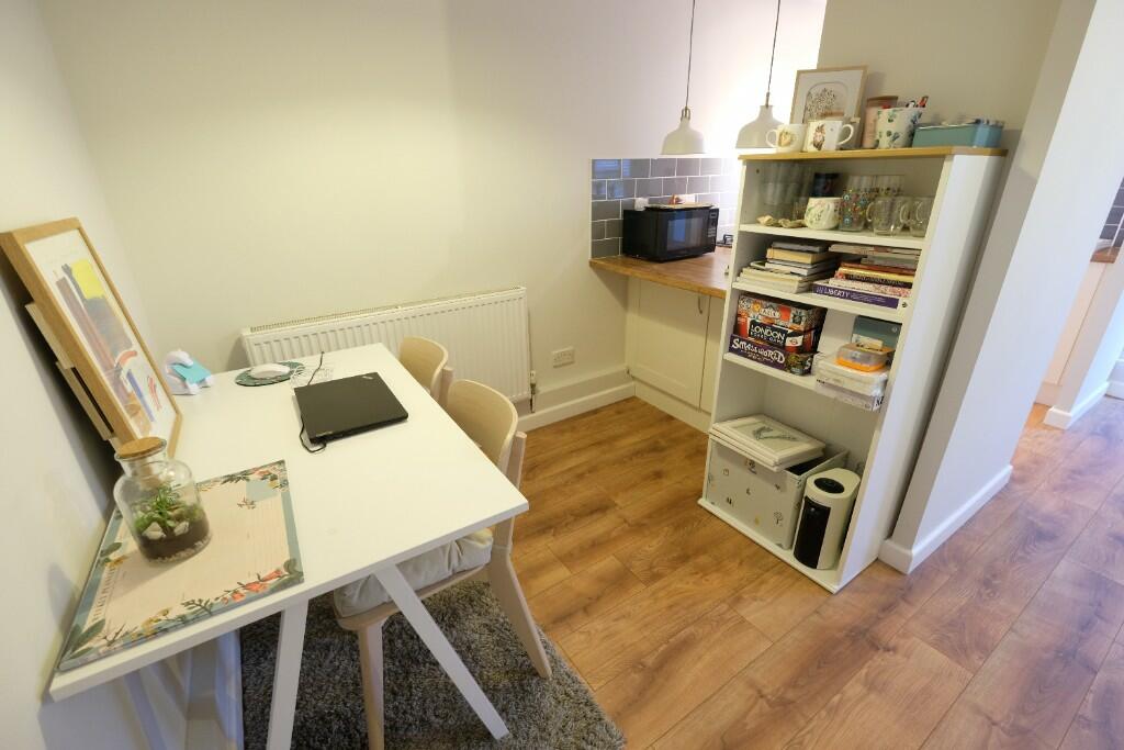 SITTING/DINING ROOM