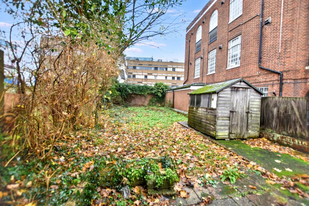 2 Dobell Road, Eltham, London SE9 1HE