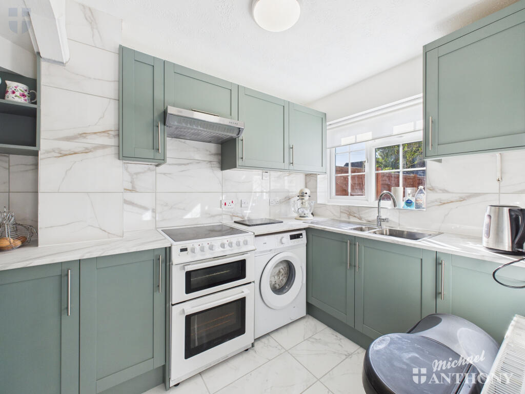 CAM03852G0-PR0442-STILL006