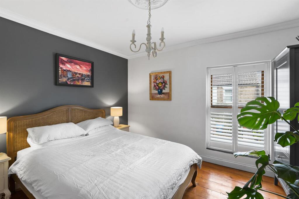 12 Gladstone - 016.JPG