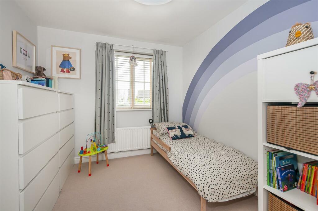 BEDROOM 2