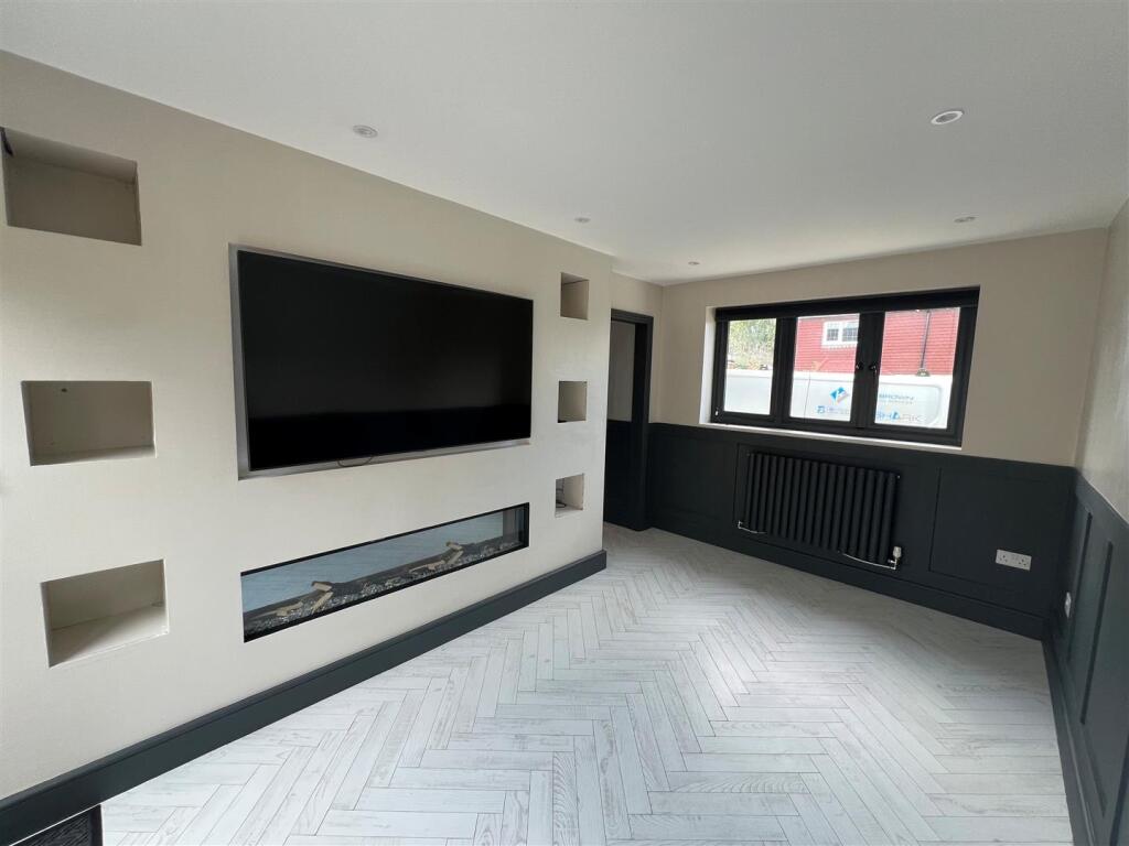 Titch Cottage 11.jpg