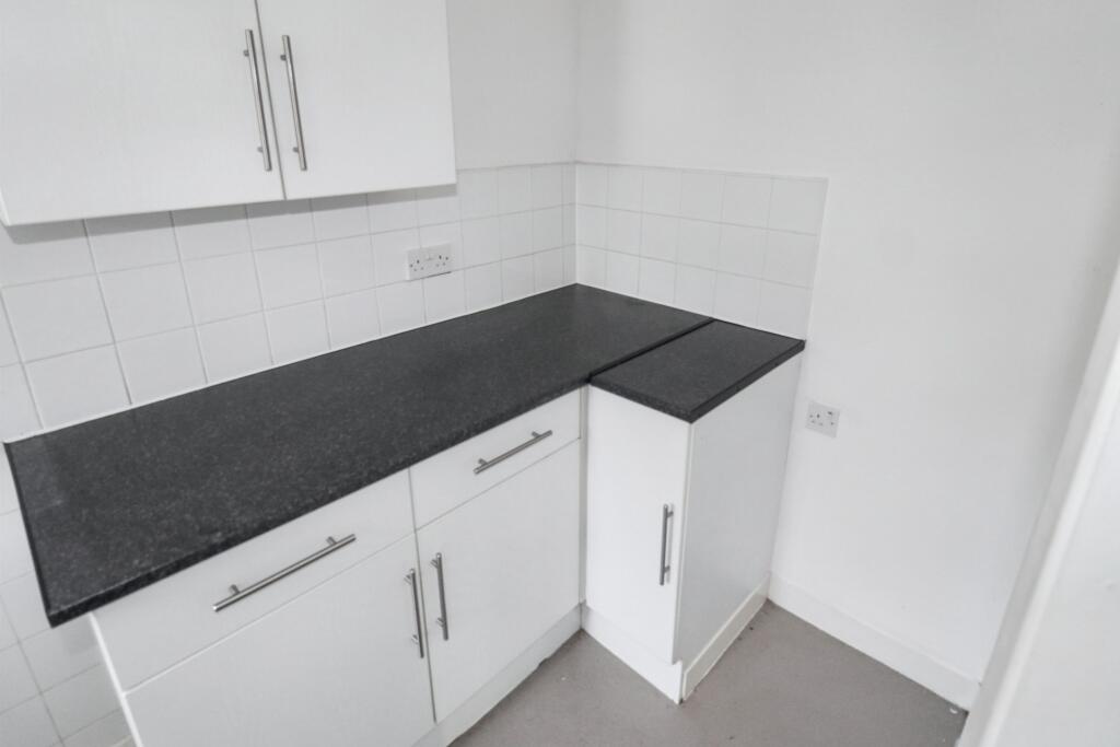 10 Claremont Street, Sowerby Bridge, West Yorkshire, HX6 2PD