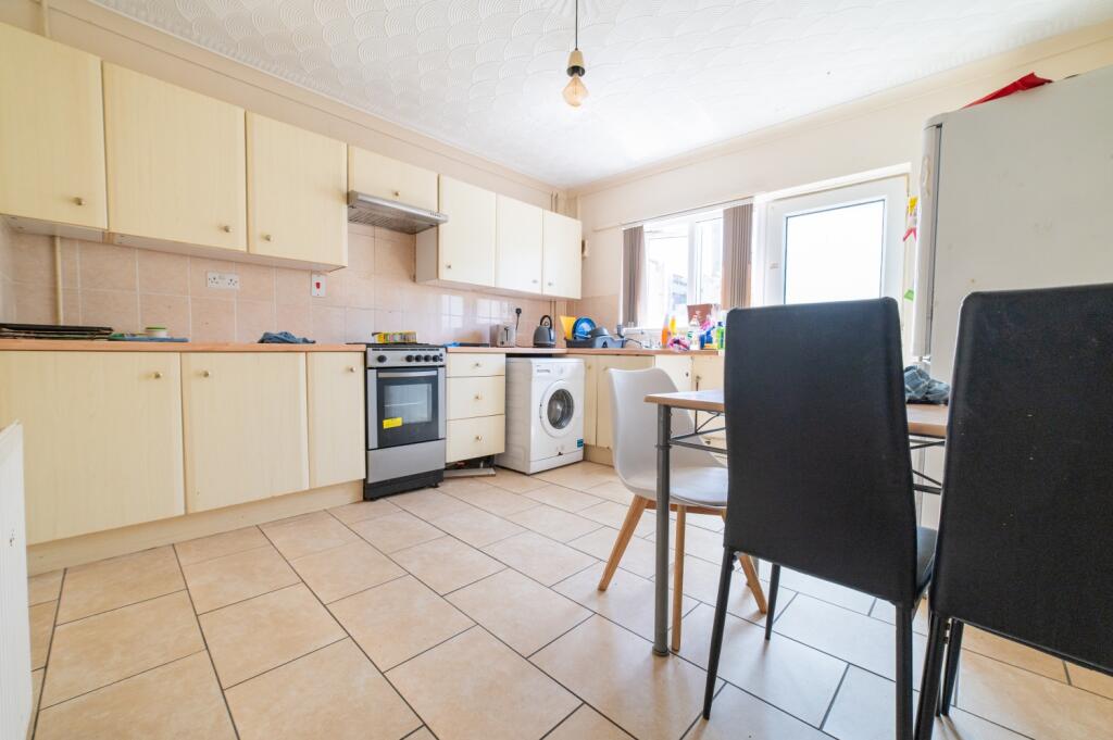 Call 02920 454555 to secure your viewing_4