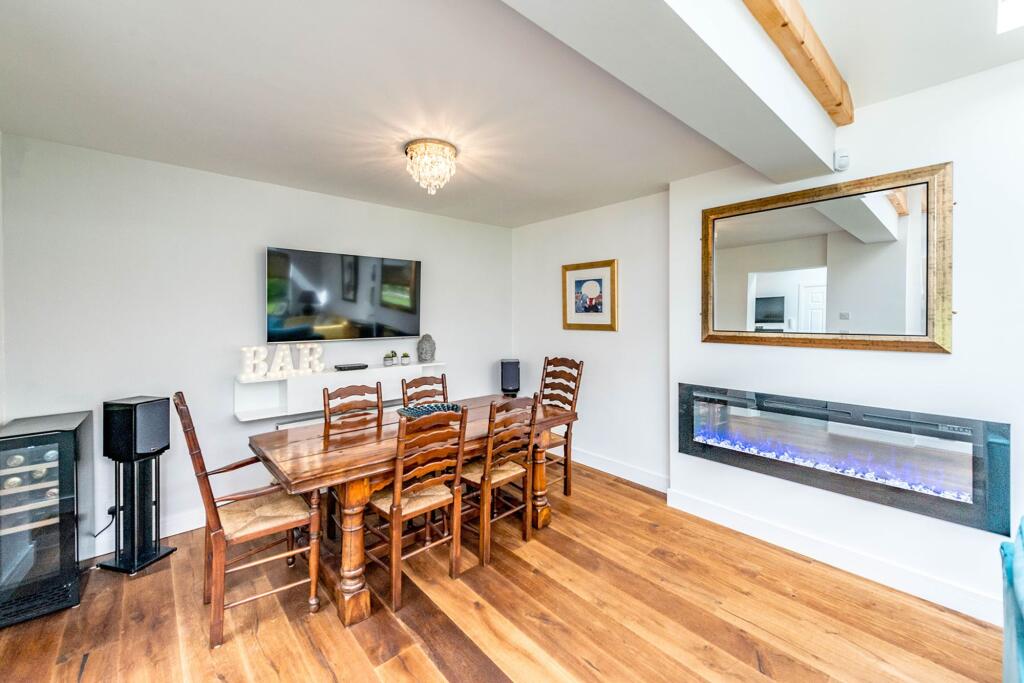 KITCHEN DINER LOUNGE AND SITTING ROOM