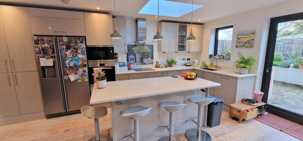 KITCHEN-DINER