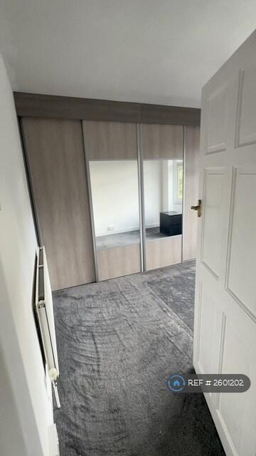 Bedroom 1 Wardrobe 