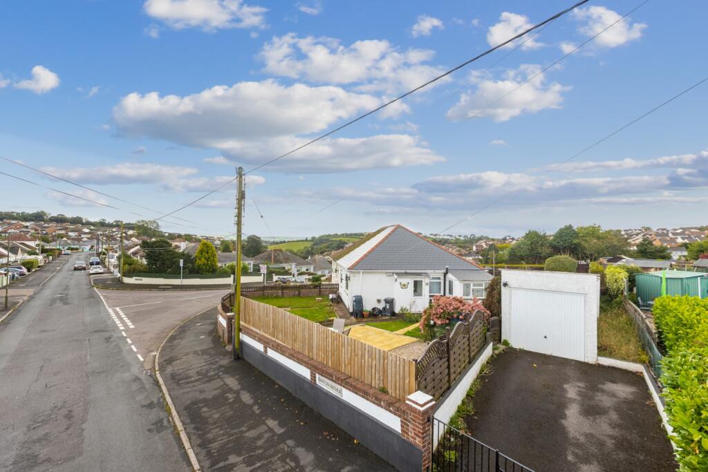 A02 - 18 Ailescombe Rd, Paignton - 240926