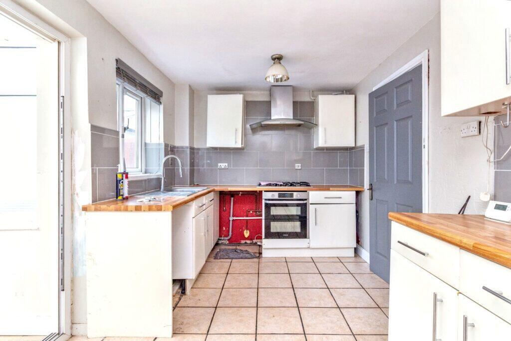 Houseman Drive - Kitchen