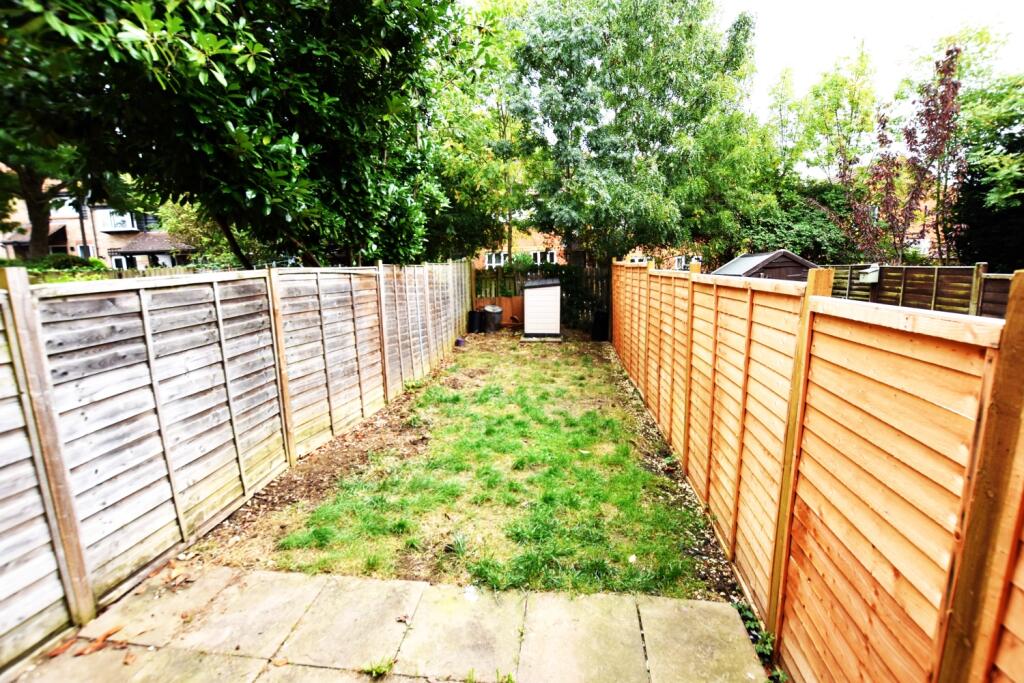 9 Chalwell Ridge garden