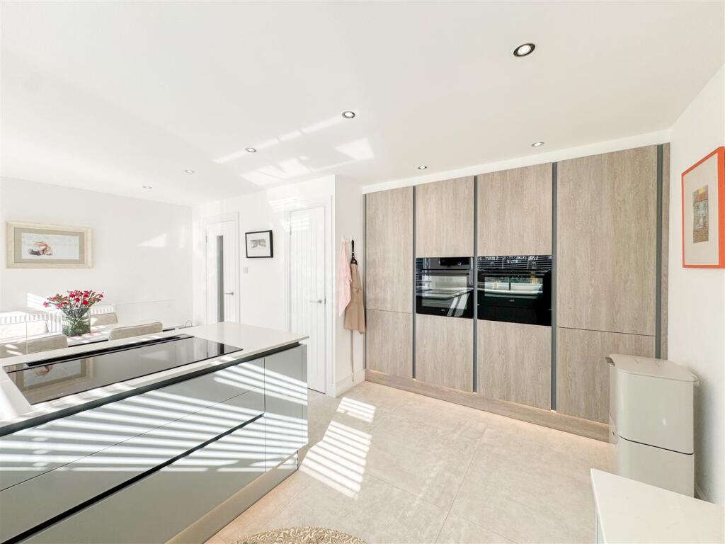 Kitchen/Dine