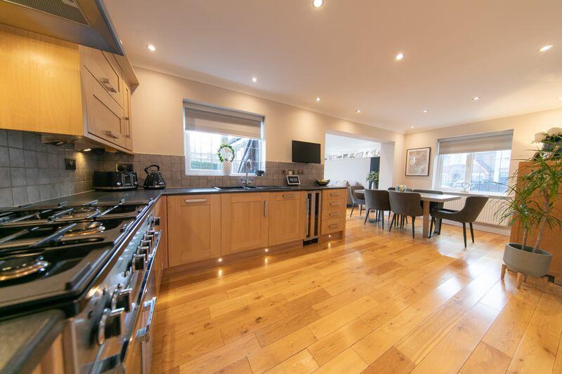 Open plan kitchen, living and dining ...