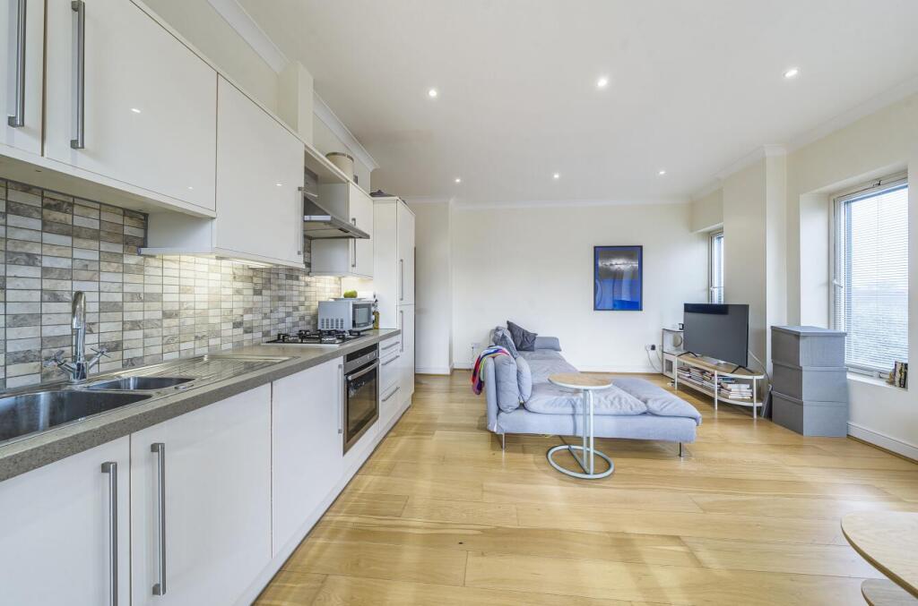 Davidson Frost-Wellings, DFW, Kingsgate House, Liv