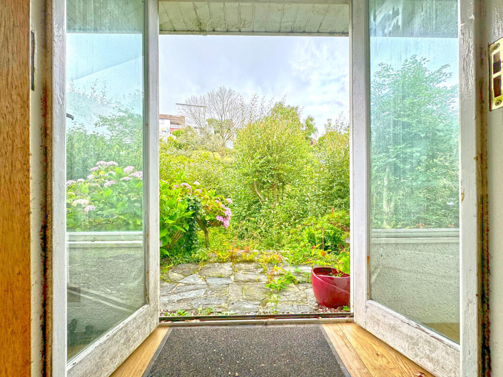 32_f porch to garden