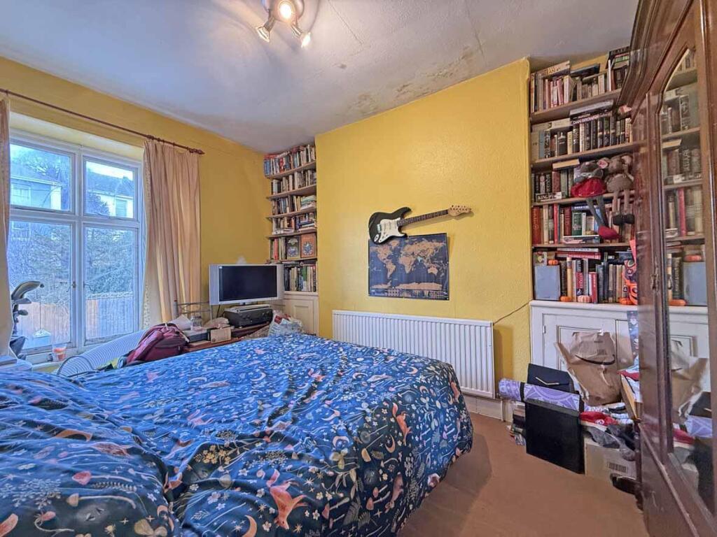 Alexandra Road 126 - Bed 2.jpg