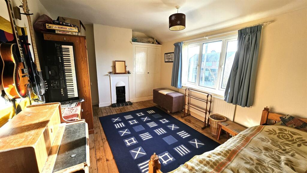 BEDROOM TWO