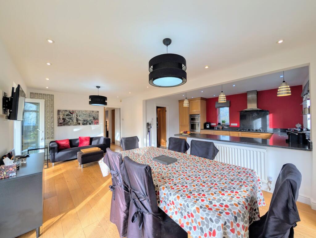 Kitchen/Dining/Kitchen