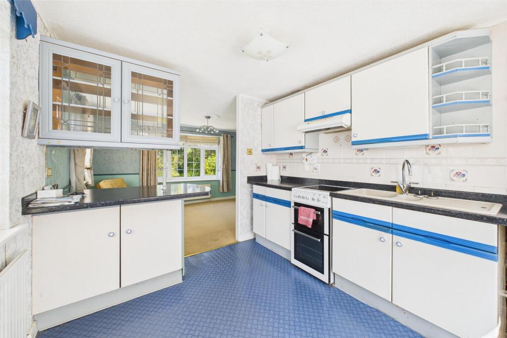 10 Sanctuary Gardens, Sneyd Park, Bristol BS9 1QR 