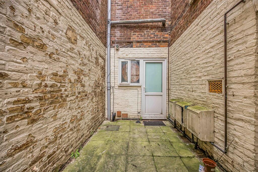 54 Victoria Road North, Southsea-Small-PorticoMark