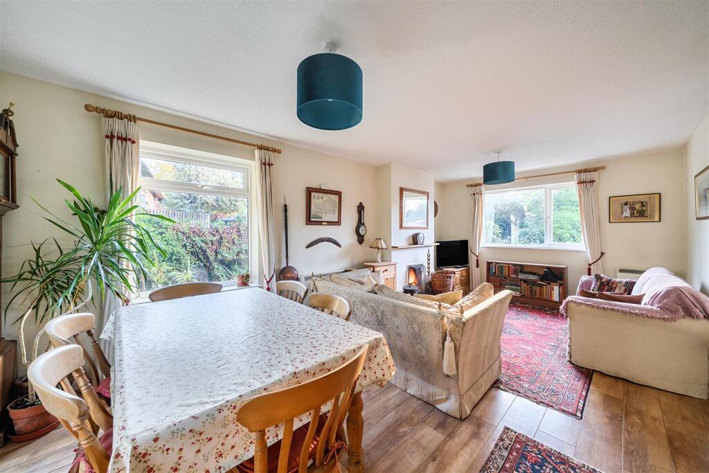 Sitting/Dining Room