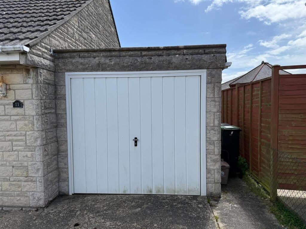 Garage.jpeg