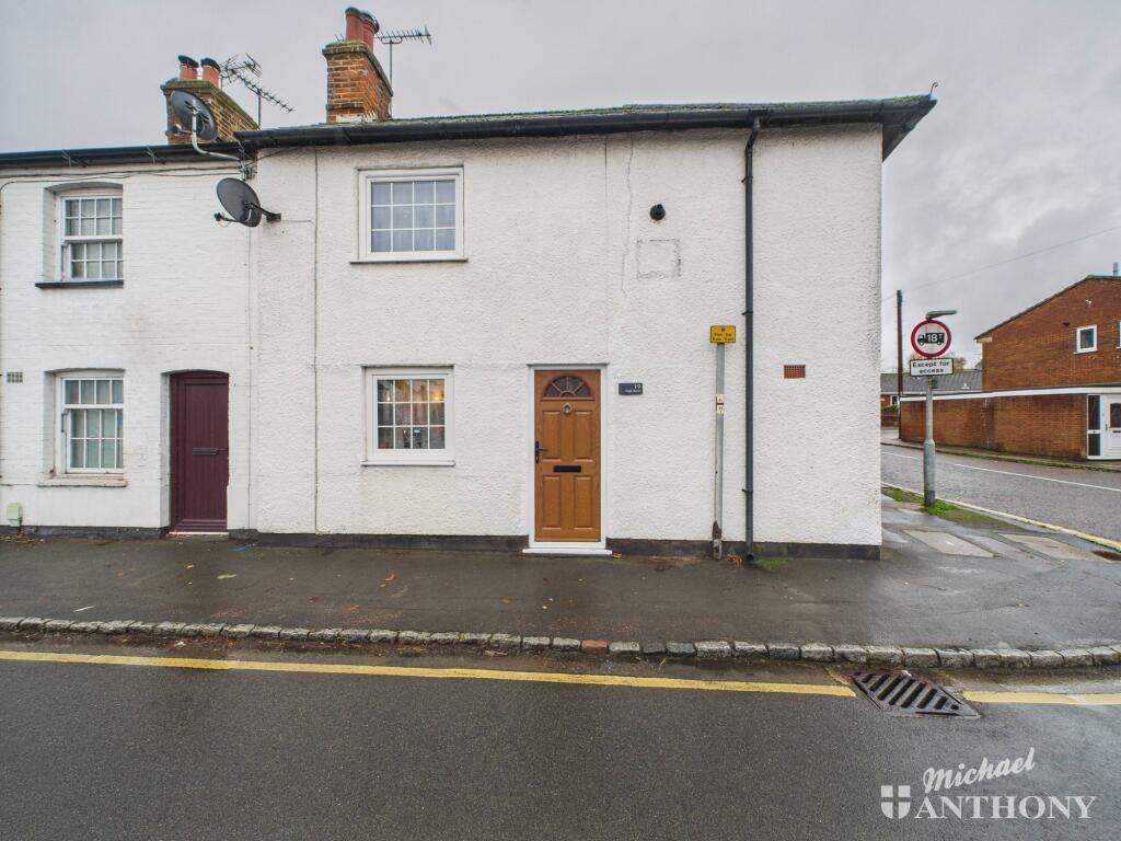 CAM02773G0-PR0378-STILL021